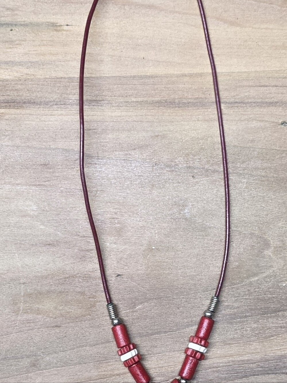 Arkansas Hogs Razorback Necklace w Red Beads - Picture 4 of 7